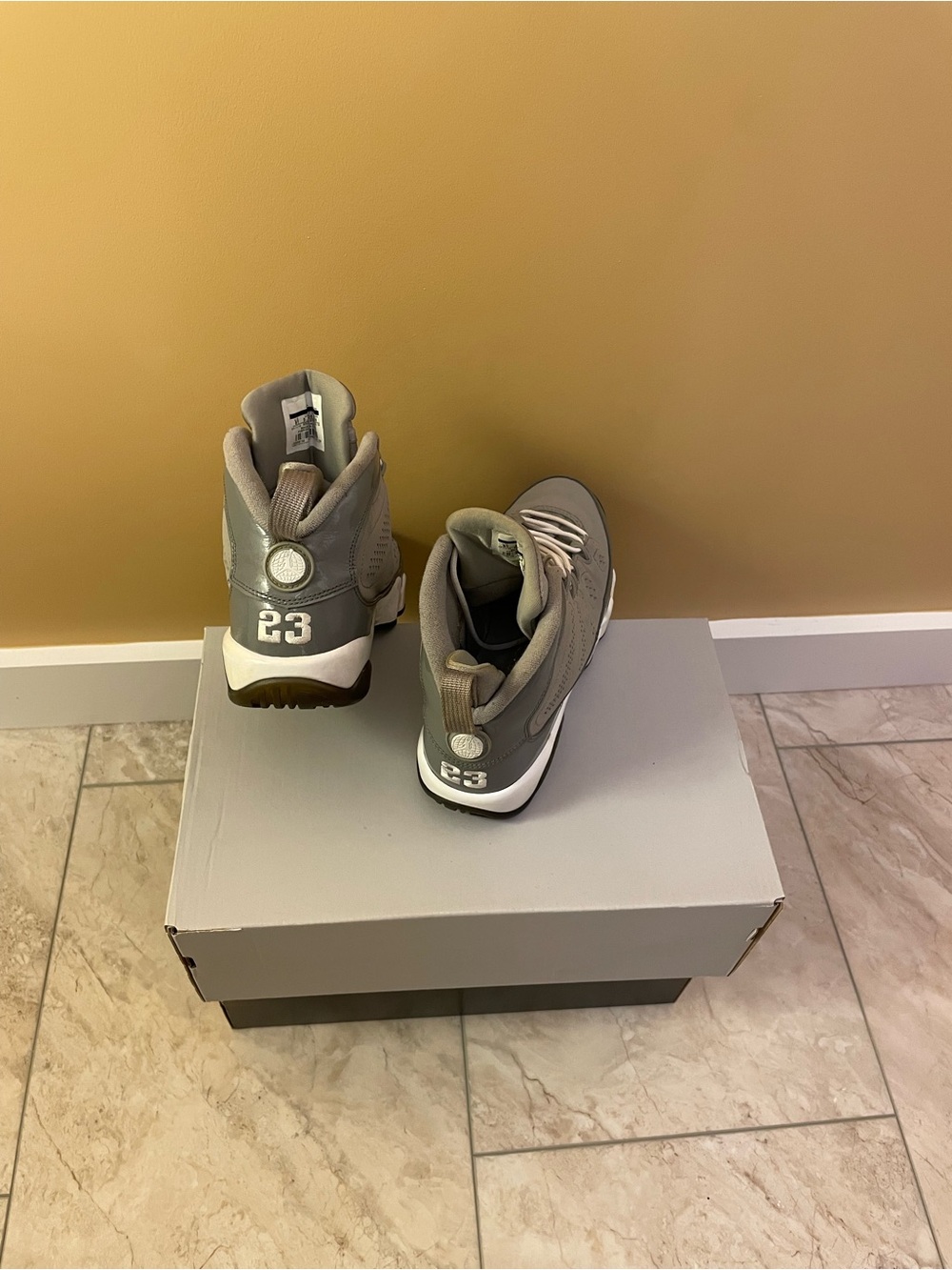 Air Jordan 9 Cool Grey. 
Youth Size 6Y (fits a women’s size 7.5) - Picture 4 of 4